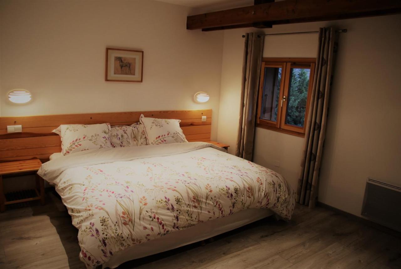 شاتورو ليزالب Chambres D'Hotes Les Peschiers المظهر الخارجي الصورة