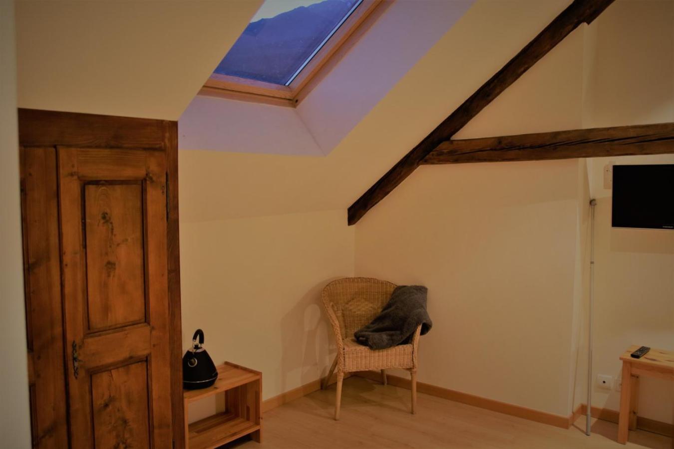 شاتورو ليزالب Chambres D'Hotes Les Peschiers المظهر الخارجي الصورة