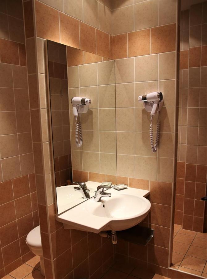 شاتورو ليزالب Chambres D'Hotes Les Peschiers المظهر الخارجي الصورة